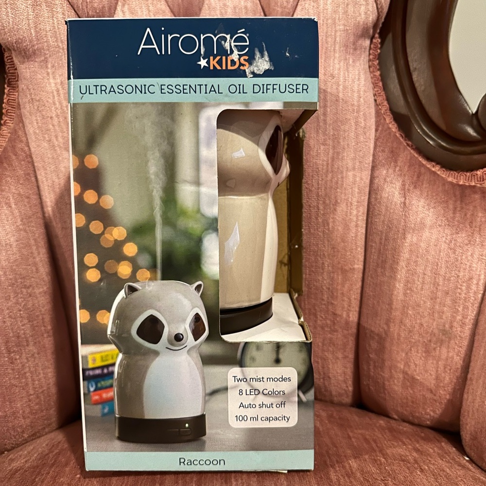 Airomé Kids Raccoon Ultrasonic Essential Oil Diffuser - Gray & White